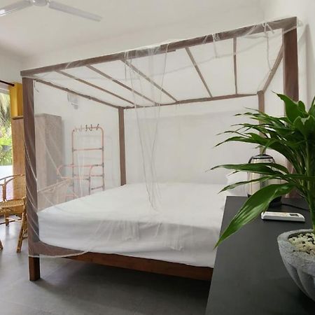 E Seven House Bed & Breakfast Dikwella Bagian luar foto