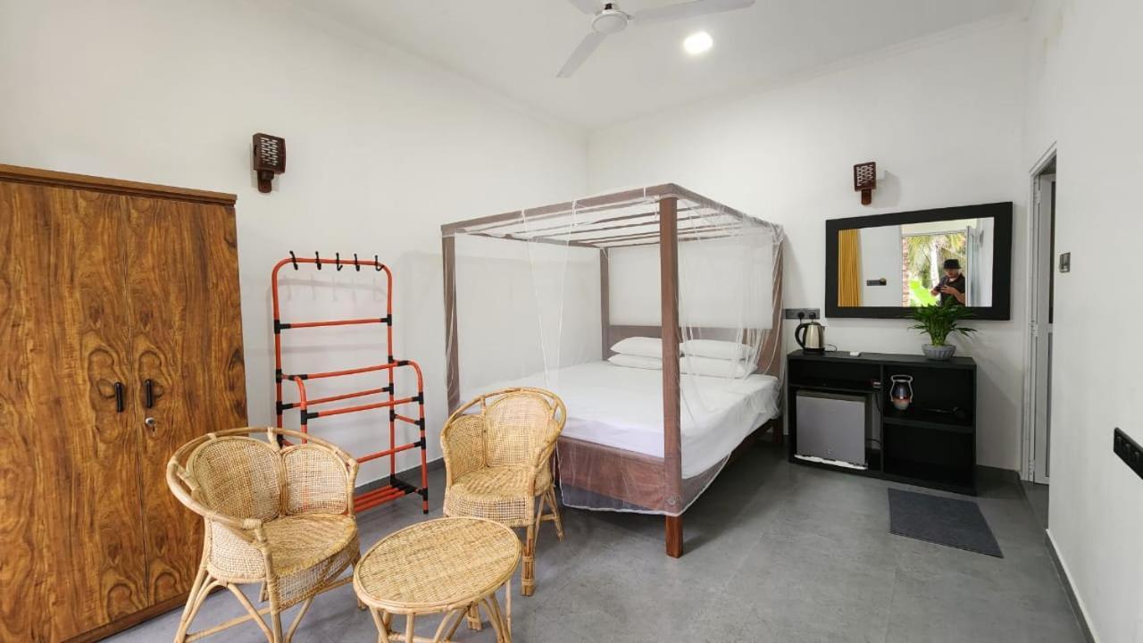 E Seven House Bed & Breakfast Dikwella Bagian luar foto