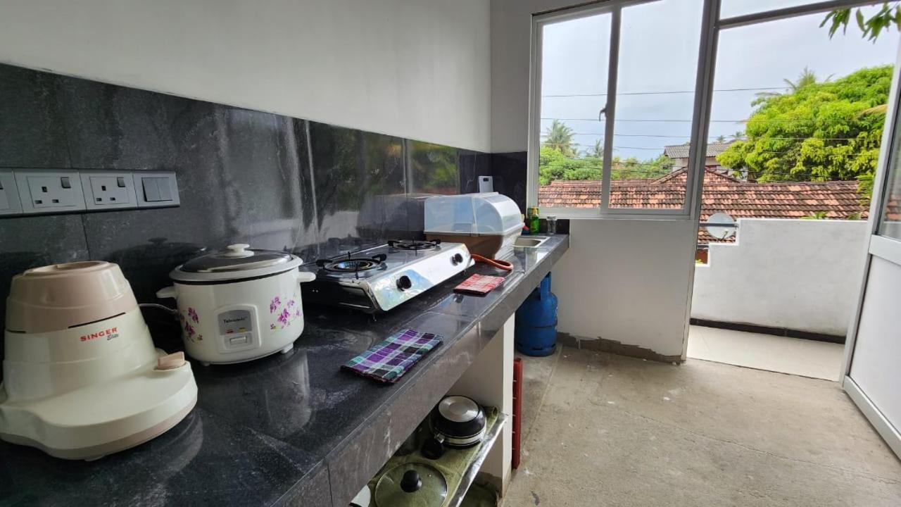 E Seven House Bed & Breakfast Dikwella Bagian luar foto