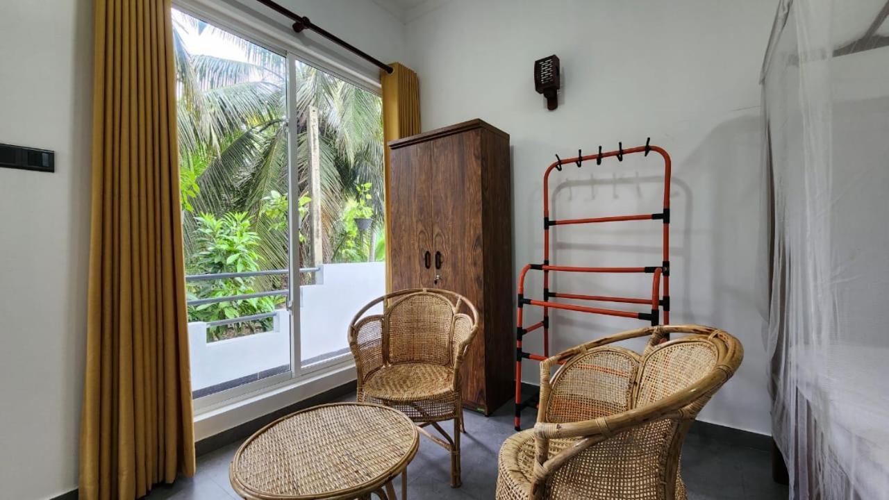 E Seven House Bed & Breakfast Dikwella Bagian luar foto