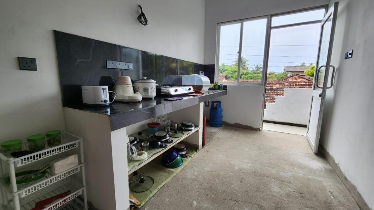E Seven House Bed & Breakfast Dikwella Bagian luar foto