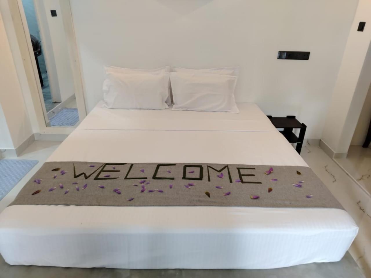 E Seven House Bed & Breakfast Dikwella Bagian luar foto